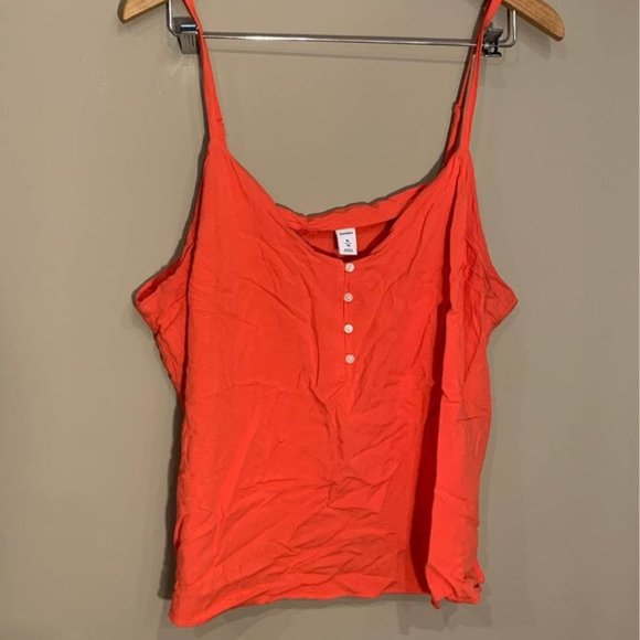 Women's tanktops and t-shirts for summer - Picture 1 of 4